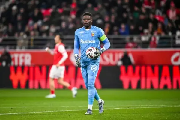 Brice Samba pledges loyalty to Lens amid transfer speculation