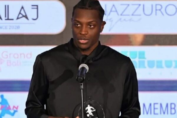 Joyskim Dawa crowned Best Defender of the year at 2024 SuperLiga awards