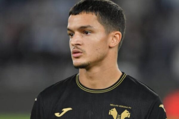 Abdelilah Saber offers career advice to rising star Reda Belahyane