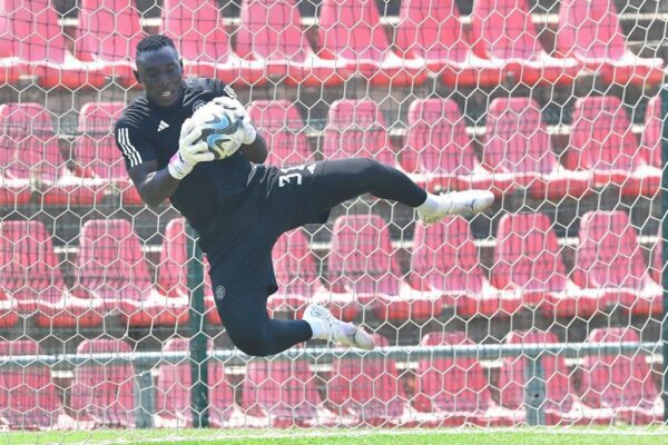 Ghanaian goalkeeper Richard Ofori named in South African Premier League Team of the Week