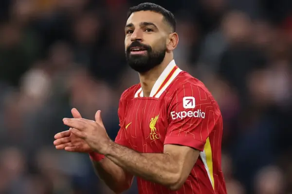 Former Egypt star hints at Mohamed Salah’s new Liverpool contract
