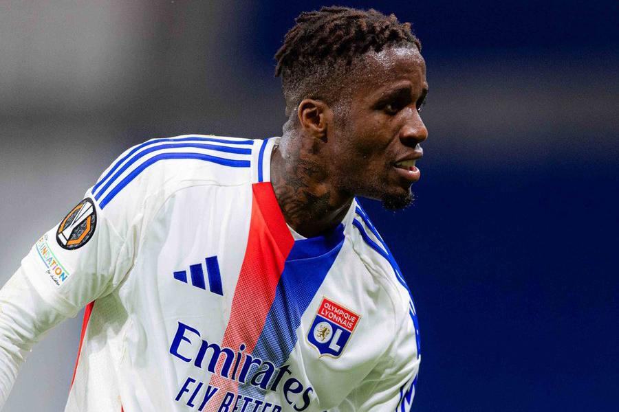 Wilfried Zaha's OL future in doubt amid disciplinary concerns