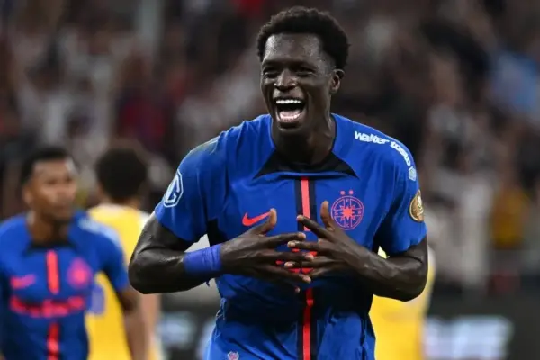 Cameroon's Joyskim Dawa named Romania's best defender