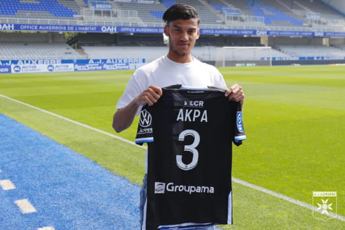 Wolverhampton targets Ivorian defender Clément Akpa in Ligue 1 recruitment push