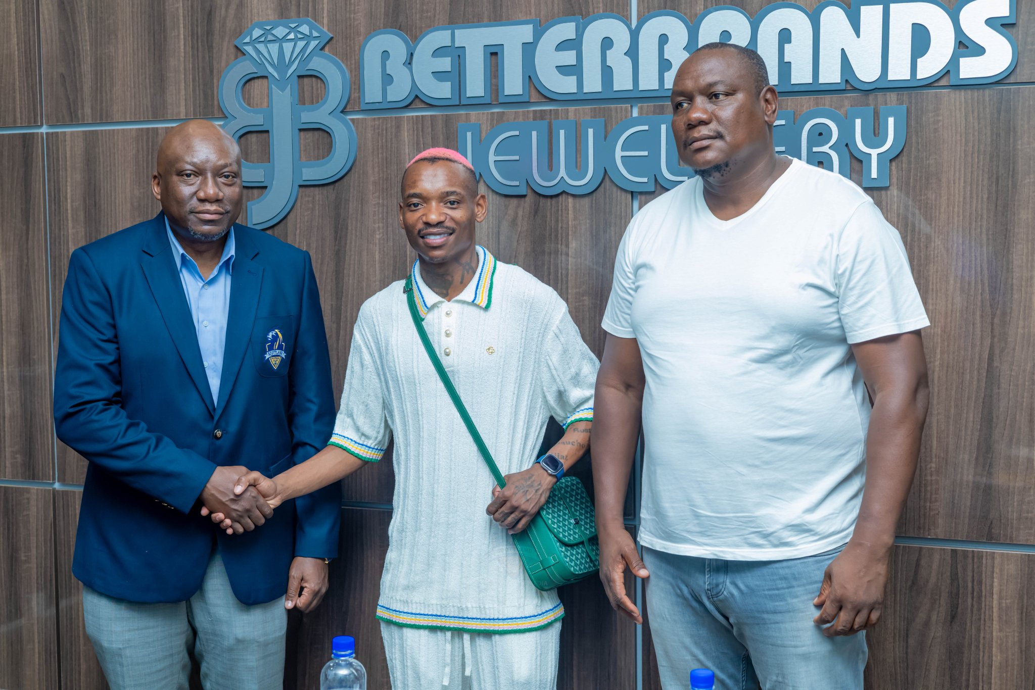  GgSoh3vWQAAeZWZ   Zimbabwean star Khama Billiat seals move to Scottland FC   AfricaSoccercom