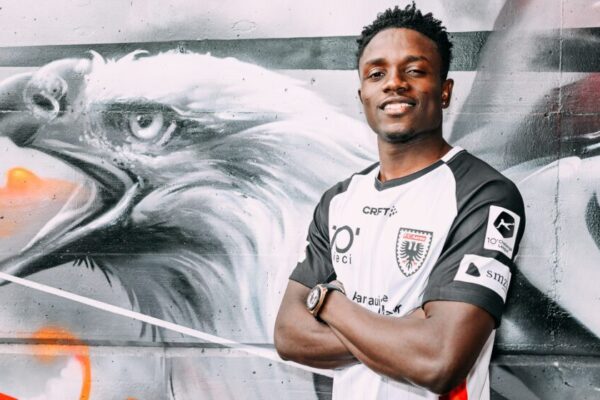 FC Basel loan Ghanaian midfielder Emmanuel Essiam to FC Aarau for rest of season