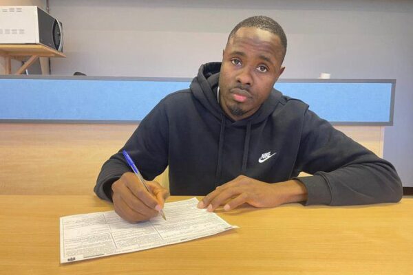 Demba Dia joins AS Villers-Houlgate to bolster offensive line