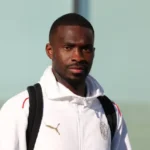 Djamel Benlamri joins ES Mostaganem: A defensive saviour for Ligue 1 strugglers