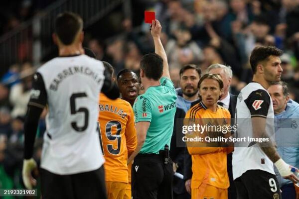 Vini Jr. explodes: Sent off for striking Valencia keeper