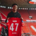 Alphonso Davies signs contract extension with Bayern Munich in unique announcement