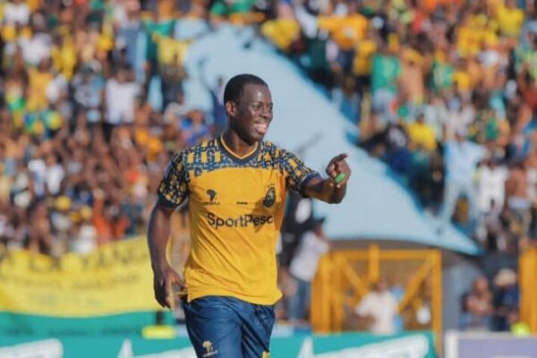 Stéphane Aziz Ki inspires Young Africans with stunning brace