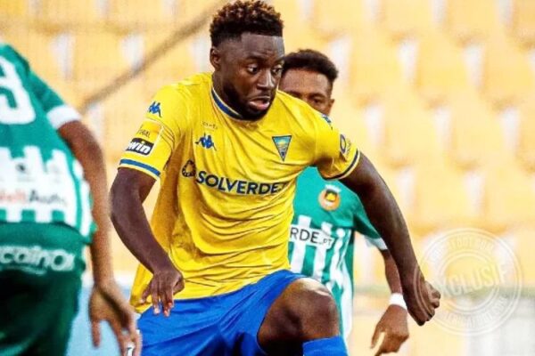 Leeds United join race for free-agent James Léa Siliki