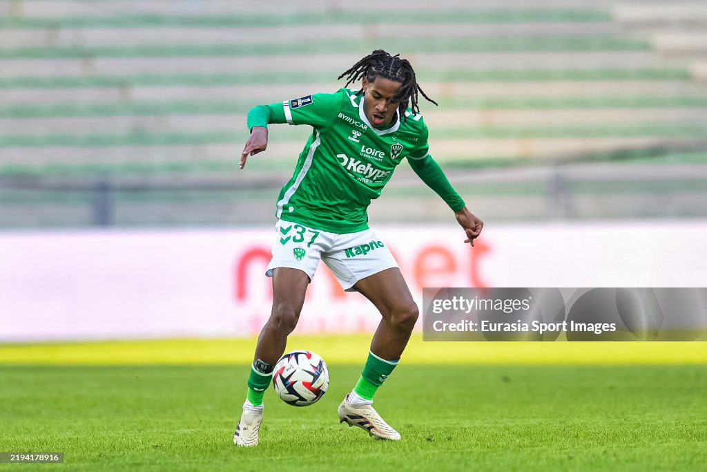 Chelsea target Saint-Étienne’s rising star Mathis Amougou in €15m move