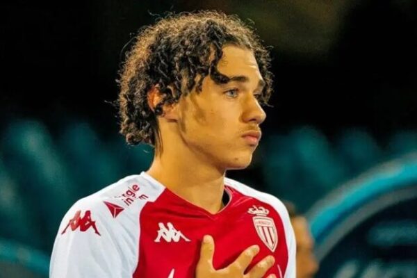 Amine Gouiri sparks debate by naming Riyad Mahrez the greatest Algerian footballer