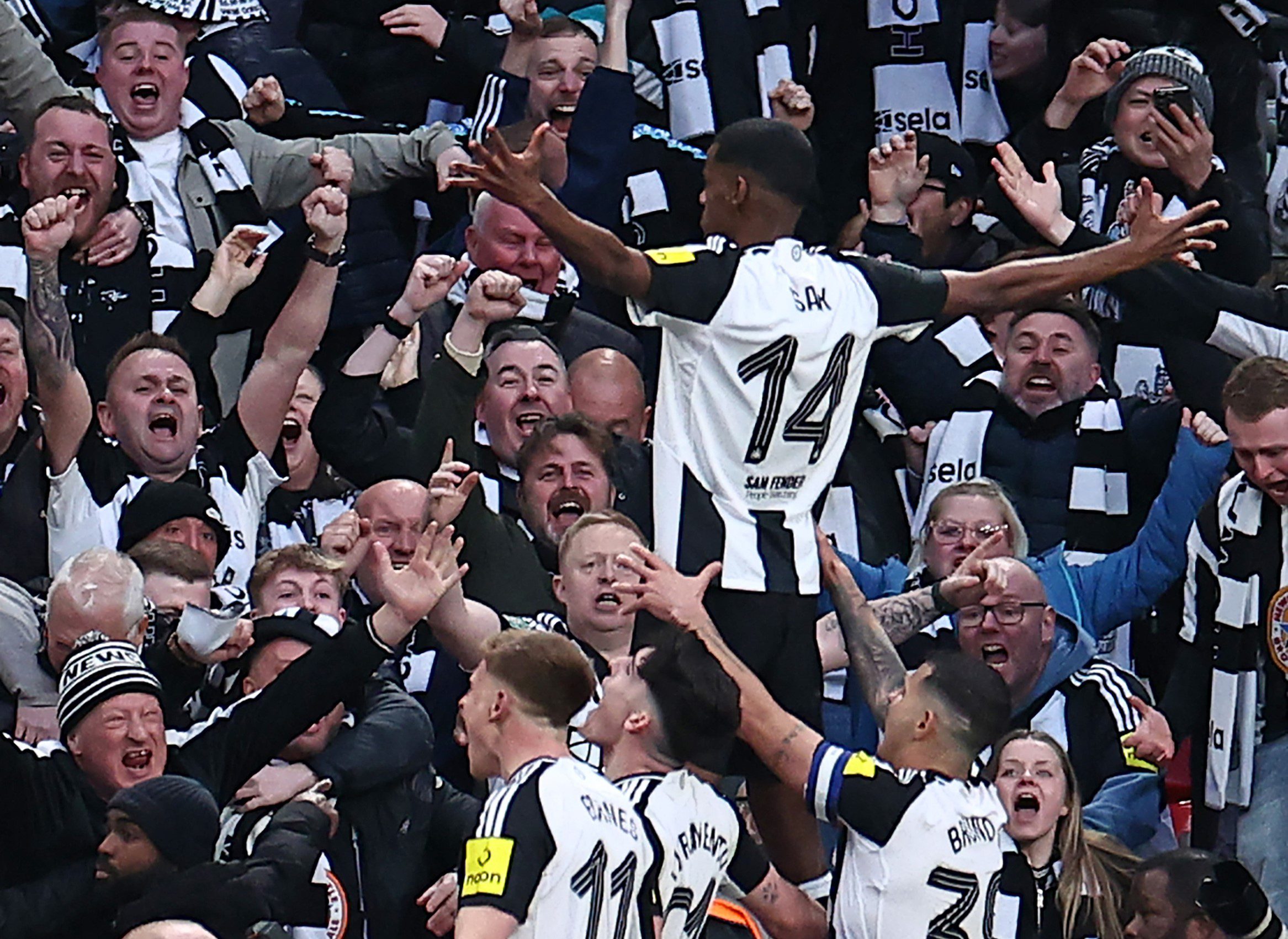 Swedish-Eritrean striker Alexander Isak wins Carabao Cup with Newcastle after victory against Liverpool