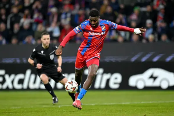 Leicester City and Wolverhampton Wanderers monitoring Viktoria Plzeň striker Rafiu Durosinmi