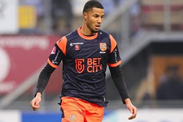 Congolese defender Xavier Mbuyamba helps Volendam maintain winning streak in Dutch second division