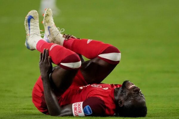 Bayern Munich weighs legal action against Canada over Alphonso Davies injury