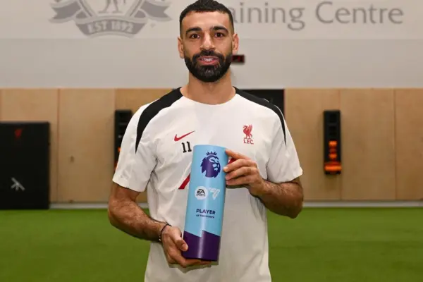 Egyptian forward Mohammed Salah equals Premier League Player of the Month record