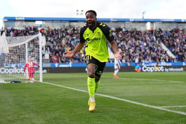 Injury setback for Real Betis as Congolese striker Cédric Bakambu ruled out