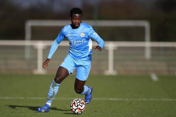 Ghanaian defender Kwaku Oduroh retires from football at 22