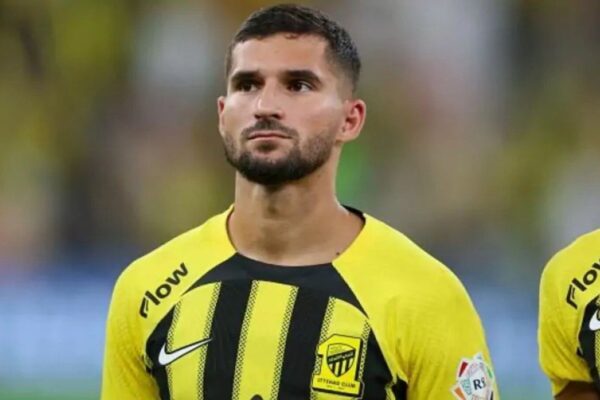 Algerian midfielder Houssem Aouar attracts European interest amid potential summer return