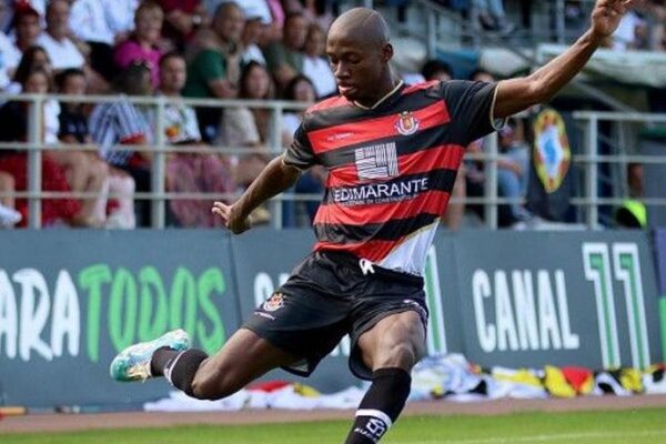 South African giants Mamelodi Sundowns express strong interest in Portugal-based defender Innocent Mabuza