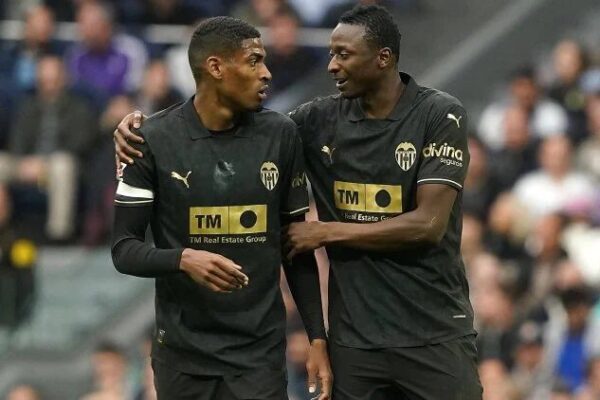 Nigerian striker Sadiq Umar rescues a point for Valencia against Rayo Vallecano