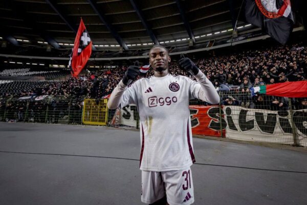 Ajax move to secure promising Congolese-Belgian talent Jorthy Mokio amid Barcelona interest