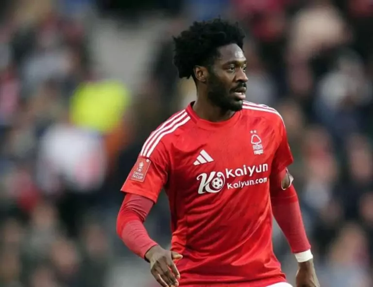 Nigerian full-back Ola Aina forced off with injury as Nottingham Forest face Manchester United