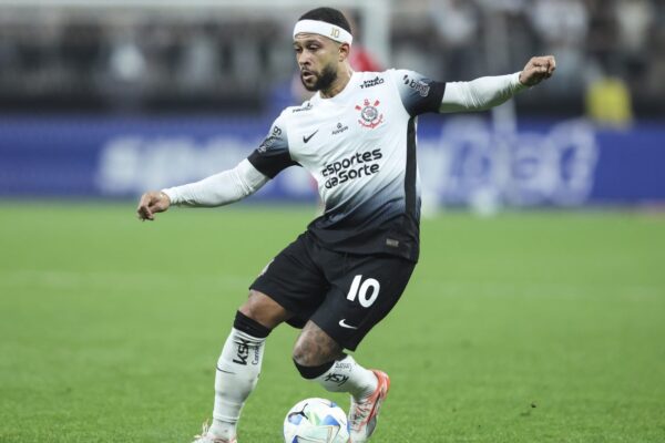 Memphis Depay reveals difference between Brazil and European football