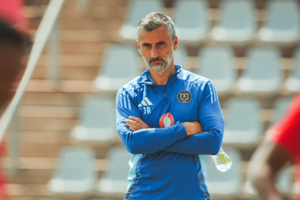 Spanish coach Jose Riveiro leaves Orlando Pirates at the end of the season