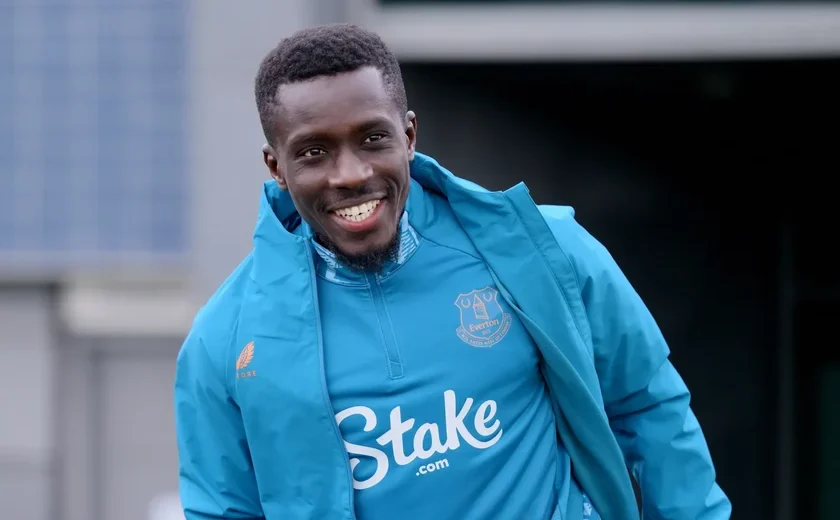 Paris FC eyes move for Senegalese midfielder Idrissa Gueye ahead of Ligue 1 return