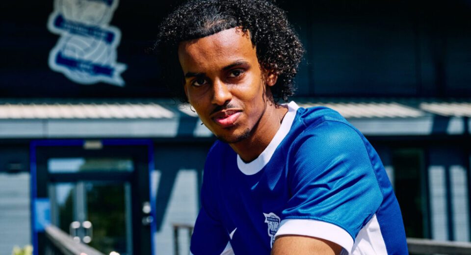 English-Algerian striker Zaid Betteka signs first professional contract with Birmingham City amid Championship return