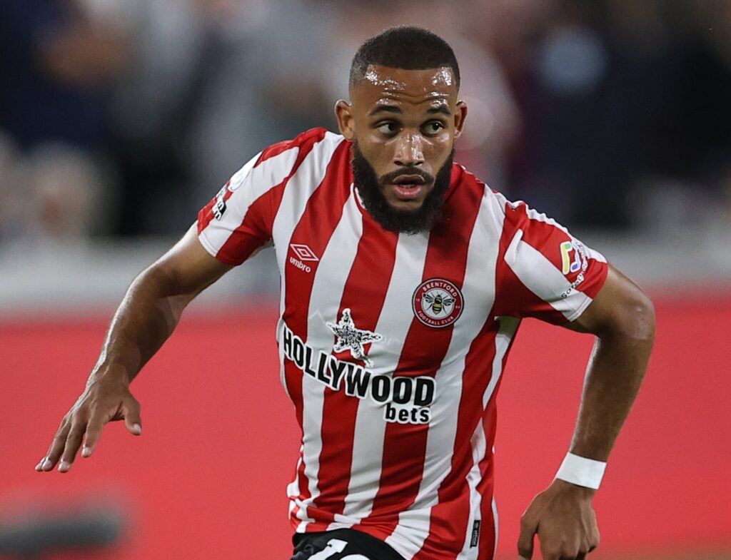 Manchester United prepared to table €70m bid for Cameroonian forward Bryan Mbeumo Manchester United prepared to table €70m bid for Cameroonian forward Bryan Mbeumo   Manchester United close to reaching agreement with Brentford to sign Bryan Mbeumo   AfricaSoccercom