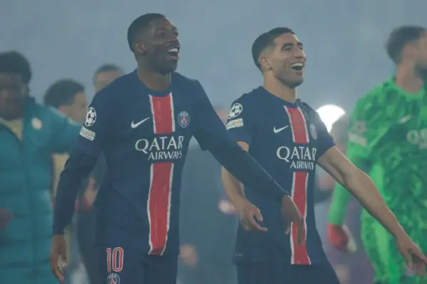 Luis Enrique joins Achraf Hakimi and Ousmane Dembélé in light-hearted Moroccan flag moment at PSG celebration