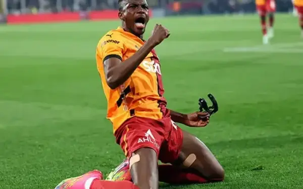 Manchester United propose player-plus-cash deal to land Nigerian forward Victor Osimhen