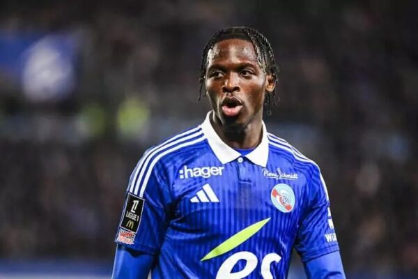 Eintracht Frankfurt interested in signing French-Congolese forward Dilane Bakwa