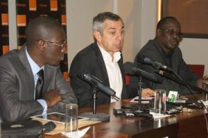 Giresse En Conference De Presse Ce Mardi 300x199 1