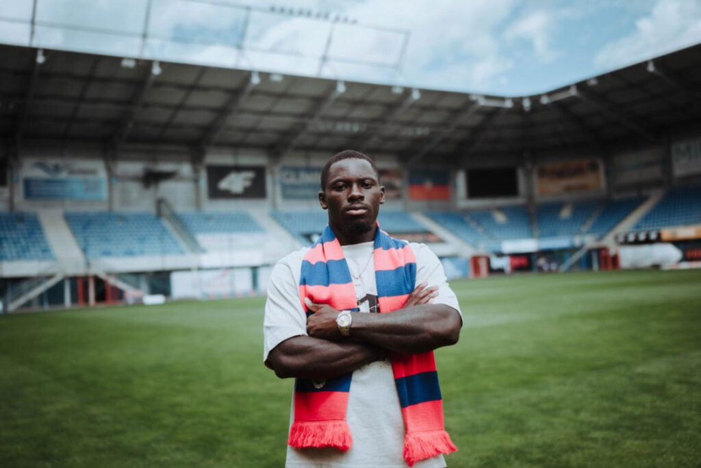  127831   Ghanaian defender Emmanuel Twumasi joins Polish club Piast Gliwice on a 2 year deal   AfricaSoccercom