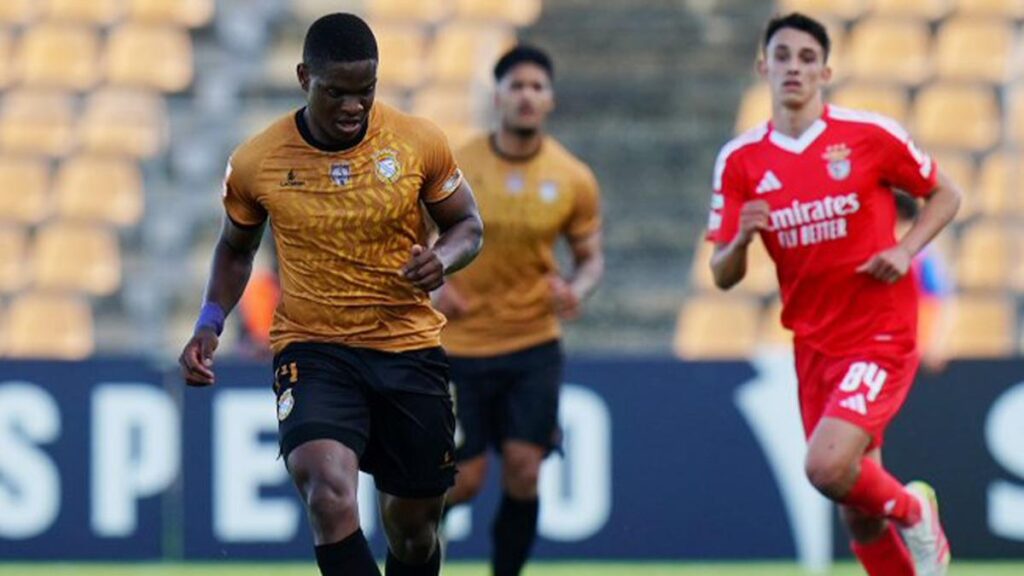  22f061dfaeed3be6fa9c706ab4c77ed76367184bf366413d17aa26d0bafe5090 1200 675   Kaizer Chiefs in advanced talks to sign defender Nkanyiso Shinga from Portuguese side FC Alverca   AfricaSoccercom
