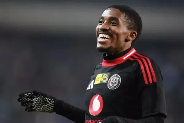 Kaizer Chiefs sign pre-contract with Orlando Pirates forward Monnapule Saleng in a blockbuster transfer