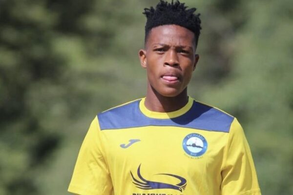 Richards Bay striker Yanela Mbuthuma breaks silence on Orlando Pirates and Kaizer Chiefs transfer links