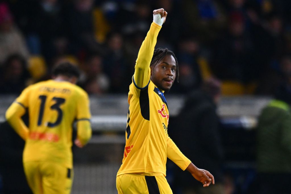  Ademola Lookman Atalanta wave 1024x683   Arsenal reignite interest in Nigeria and Atalanta star Ademola Lookman   AfricaSoccercom