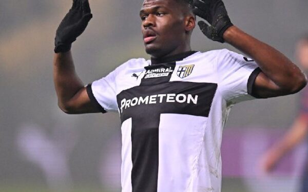 Franco‑Ivorian striker Ange‑Yoan Bonny’s move to Inter Milan delayed as Stuttgart monitor talks