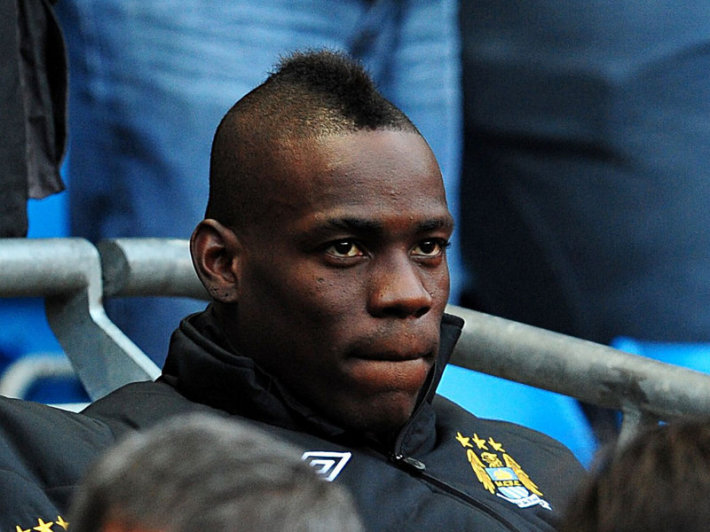  Balotelli nouvo 710x532   Real Murcia in talks to sign out of favour Italian Ghanaian striker Mario Balotelli from Genoa   AfricaSoccercom