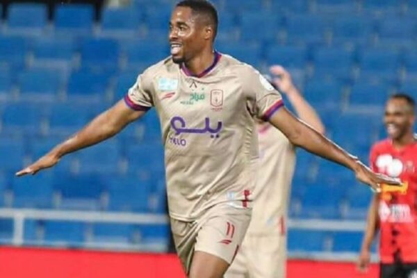 Guinean winger François Kamano weighs options as Turkish giants circle ahead of contract expiry