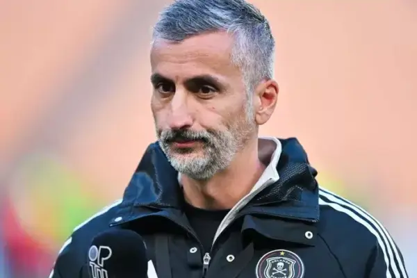 José Riveiro sets record straight on Orlando Pirates exit amid Al Ahly move