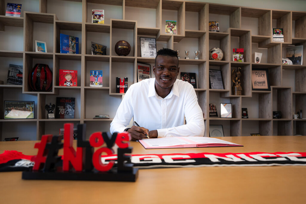  Juma signature   Sierra Leonean defender Juma Bah seals move to OGC Nice   AfricaSoccercom