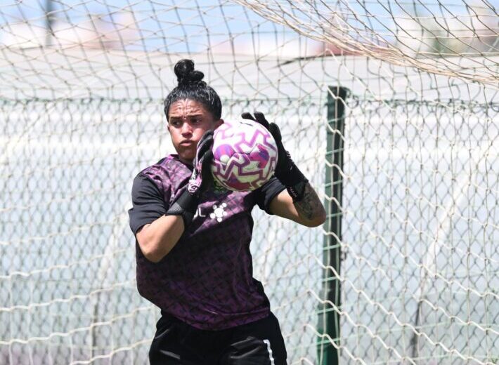 Kaylin Swart eyes title defence as South Africa return to familiar ground